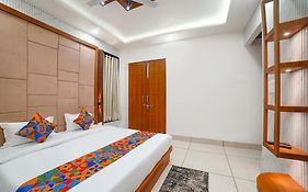 Fabhotel Eminent